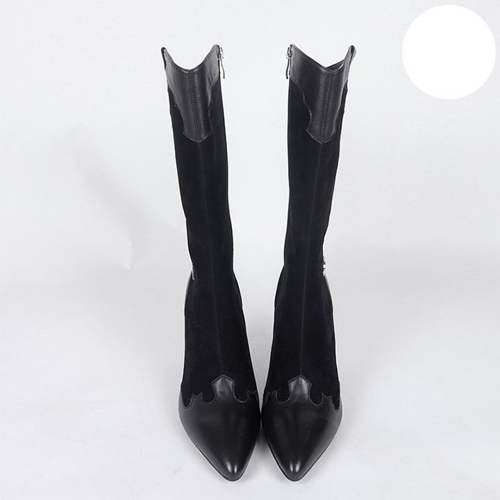 Botas de punta con cierre gamuza negras